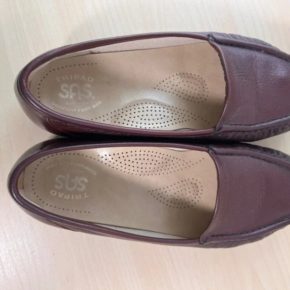 SAS Tripad Comfort Loafers Womens 7.5 WW Burgundy Leather Slip On Shoes - Picture 4 of 9